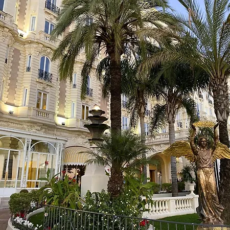 Luxury * Cannes